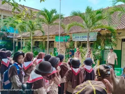 Pramuka -8